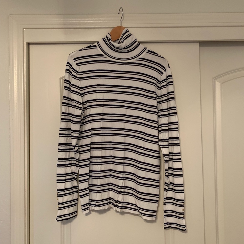 NWT navy striped turtleneck